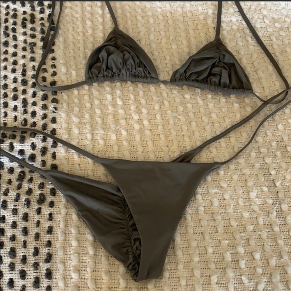 Frankies Bikini Grey